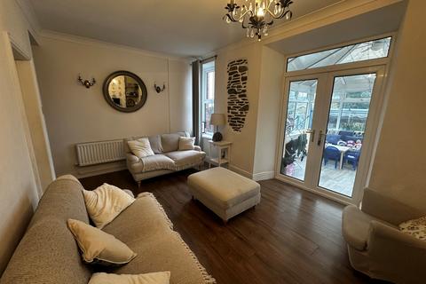 3 bedroom end of terrace house for sale, Church Road, Tonteg, Pontypridd