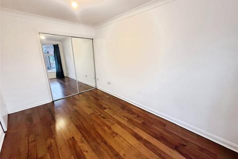 3 bedroom terraced house to rent, King Street, Hampshire PO5