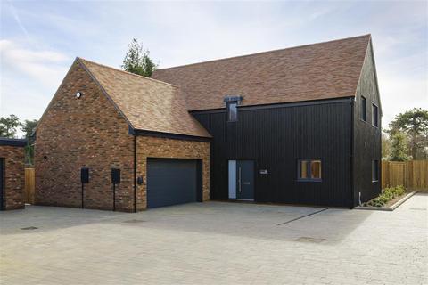 4 bedroom detached house for sale, Kings Oak Drive, Woodnesborough, Sandwich