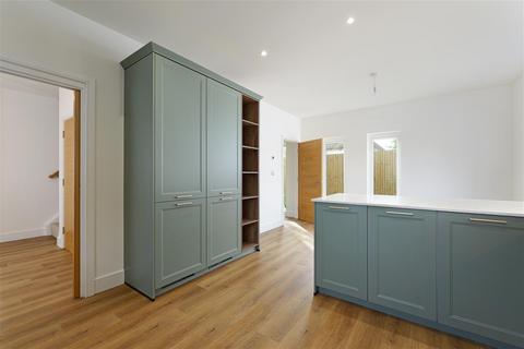4 bedroom detached house for sale, Kings Oak Drive, Woodnesborough, Sandwich