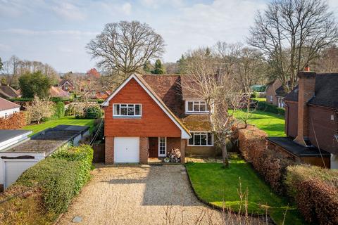 4 bedroom detached house for sale, Haslemere Road, Witley, GU8