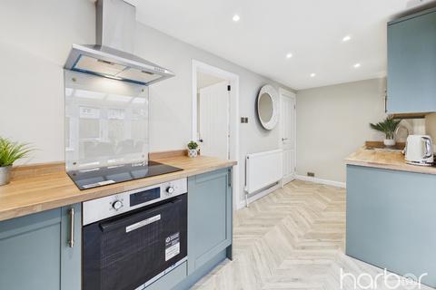 undefined, Estate Road, Carmyle, Glasgow, City of Glasgow, G32 8BS