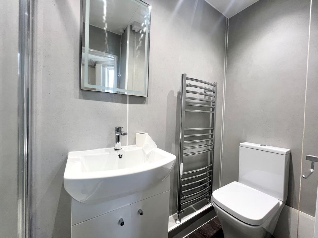 En-suite Bathroom