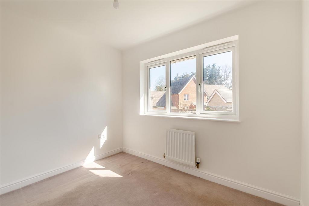 8683106-interior15.jpg