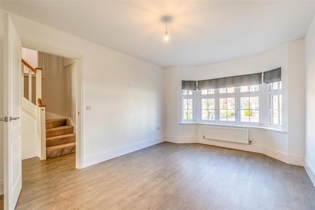 8683106-interior09.jpg