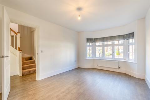 4 bedroom detached house for sale, Thomas Road, Aylesford