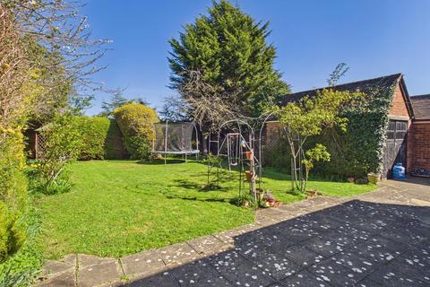 3 bedroom detached house for sale, Estcourt Rd, Gloucester