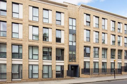 2 bedroom apartment to rent, Cambridge Avenue NW6