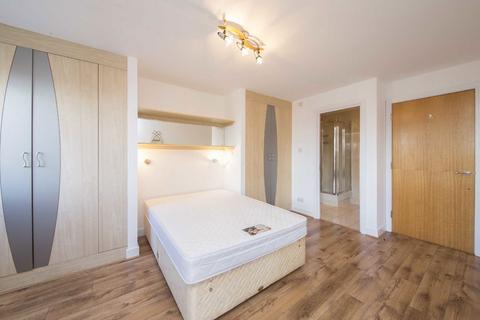 undefined, Arnhem Place, London E14