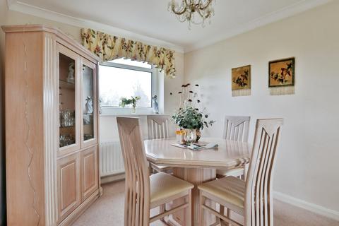 2 bedroom apartment to rent, Lindsay Road, Poole, BH13