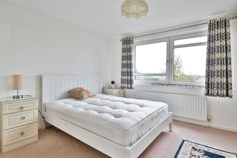 2 bedroom apartment to rent, Lindsay Road, Poole, BH13