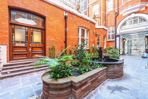 1 bedroom flat for sale, Westminster Palace Gardens, London SW1P