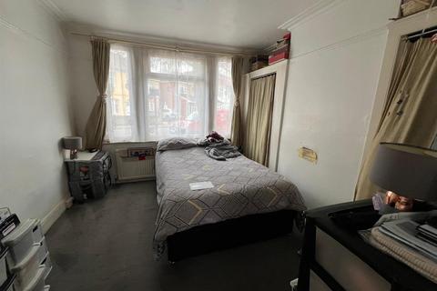 1 bedroom maisonette for sale, Maswell Park Road, Hounslow