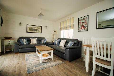 3 bedroom end of terrace house for sale, Moor Road, The Bay, Filey YO14