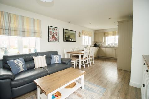 3 bedroom end of terrace house for sale, Moor Road, The Bay, Filey YO14