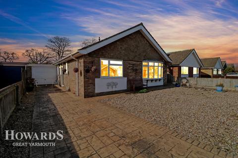 4 bedroom detached bungalow for sale, Caystreward, Great Yarmouth