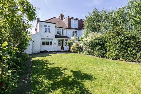 4 bedroom detached house to rent, Wren Avenue, NW2