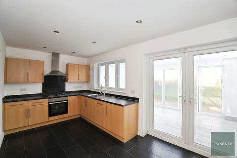 3 bedroom semi-detached house for sale, Brentwood Road, Romford, RM2