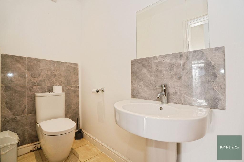 Ground Floor Wc