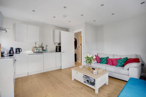 2 bedroom apartment for sale, Hamlet Road, Crystal Palace, London, SE19