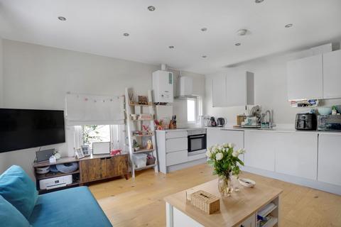 2 bedroom apartment for sale, Hamlet Road, Crystal Palace, London, SE19