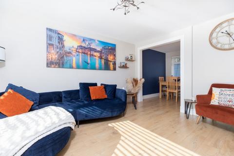 3 bedroom terraced house for sale, Groveburn Avenue, Giffncok
