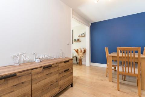 3 bedroom terraced house for sale, Groveburn Avenue, Giffncok