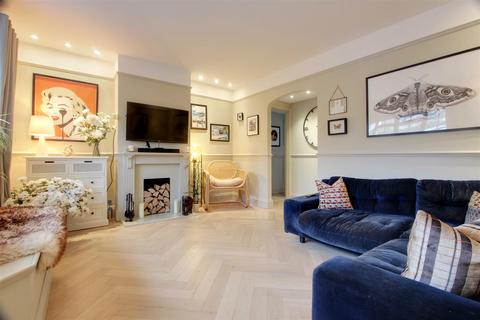 3 bedroom semi-detached house for sale, Wigginton Bottom, Wigginton, Tring