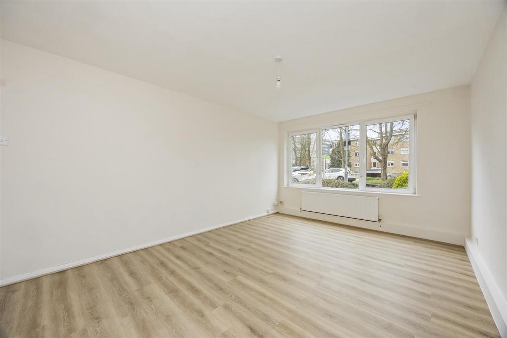 Sitting/Dining Room