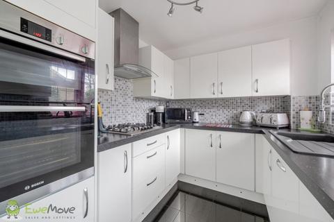 undefined, Spencer Close, Tadley RG26