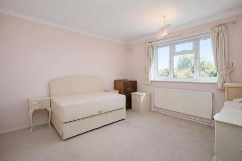 undefined, Milton Drive, Borehamwood