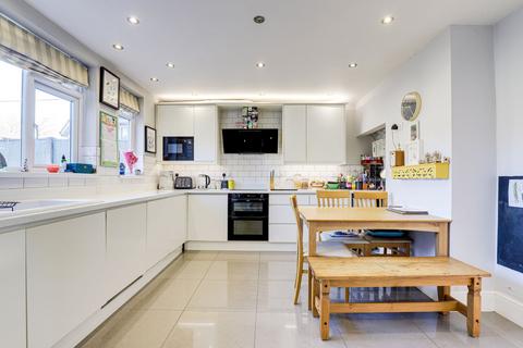 4 bedroom semi-detached house for sale, St. Helens Crescent, Nottingham NG14