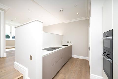 undefined, Richmond Square, 44 Kew Foot Road, Richmond, TW9