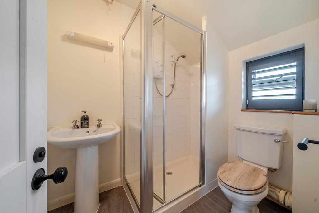 Ensuite Shower Room