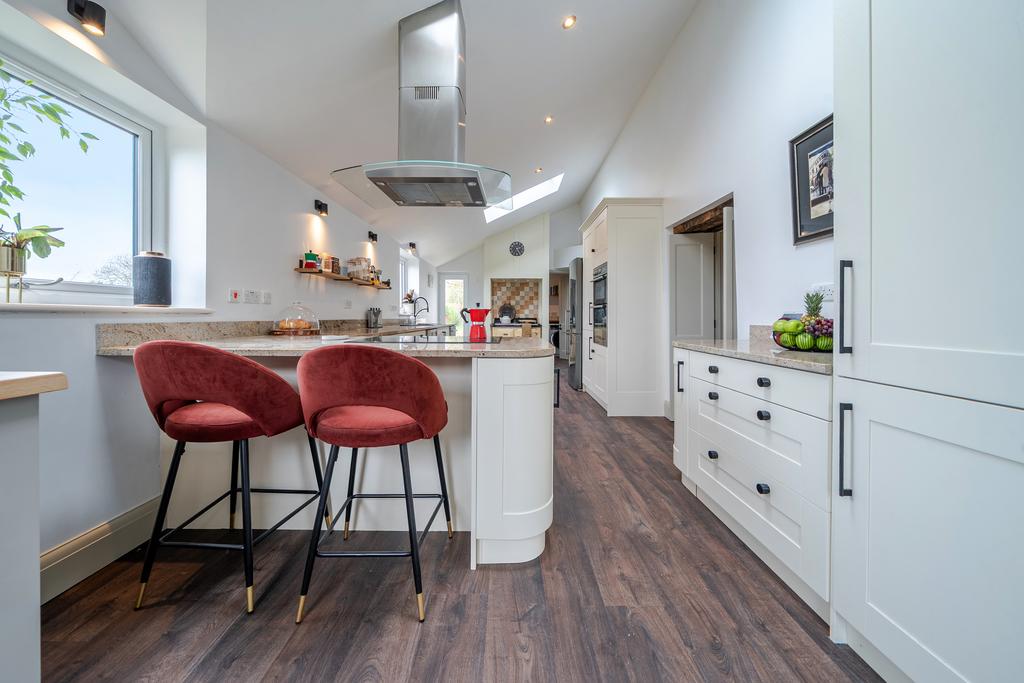 Kitchen / Breakfast Room