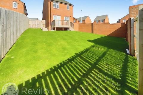 3 bedroom detached house to rent, Finisher Close, Whitworth, OL12