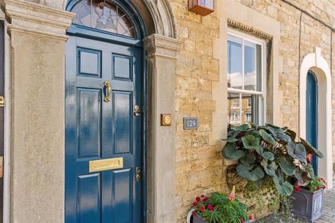 3 bedroom townhouse for sale, High Street, Olney