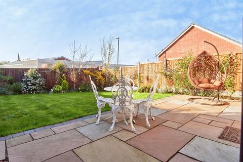 3 bedroom semi-detached house for sale, Hawthorn Way, Birmingham