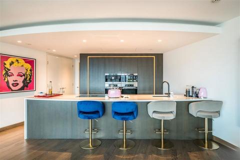 2 bedroom flat to rent, St. George Wharf, London SW8