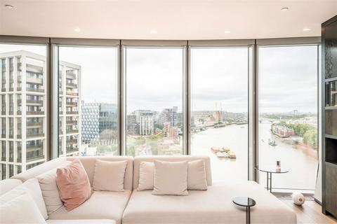 2 bedroom flat to rent, St. George Wharf, London SW8