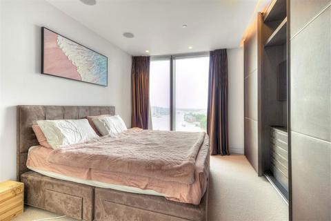 2 bedroom flat to rent, St. George Wharf, London SW8
