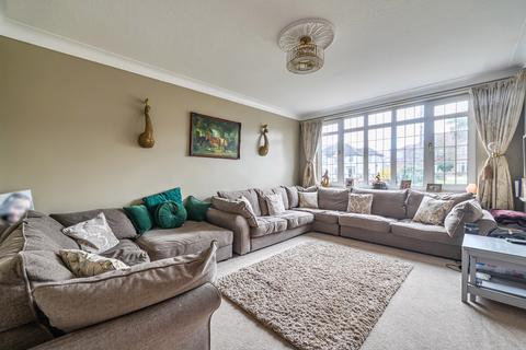 4 bedroom semi-detached house for sale, Midfield Way, Orpington BR5