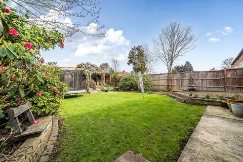 4 bedroom semi-detached house for sale, Midfield Way, Orpington BR5