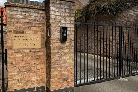 undefined, Pulleyn Mews, York YO30