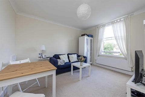 1 bedroom flat to rent, Hamilton House, 8-10 Malbrook Road, Putney