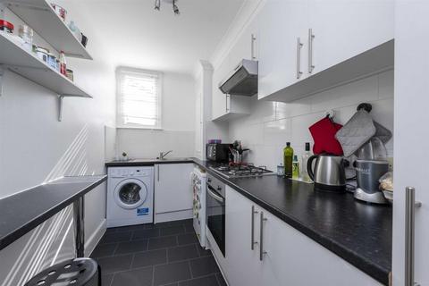1 bedroom flat to rent, Hamilton House, 8-10 Malbrook Road, Putney