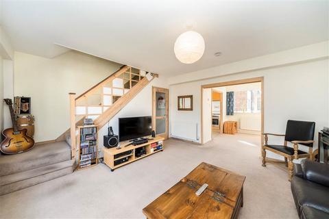 2 bedroom maisonette for sale, Fairby Road, London SE12