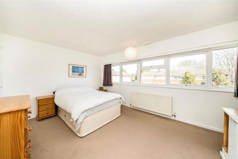 2 bedroom maisonette for sale, Fairby Road, London SE12