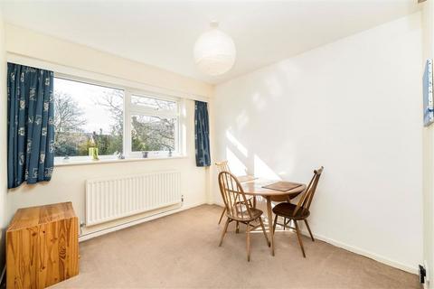 2 bedroom maisonette for sale, Fairby Road, London SE12