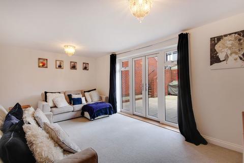3 bedroom semi-detached house for sale, Dobson Close, Leybourne, West Malling, ME19 5SQ